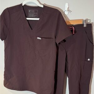 figs esspresso xs caterina top and xs petite pants